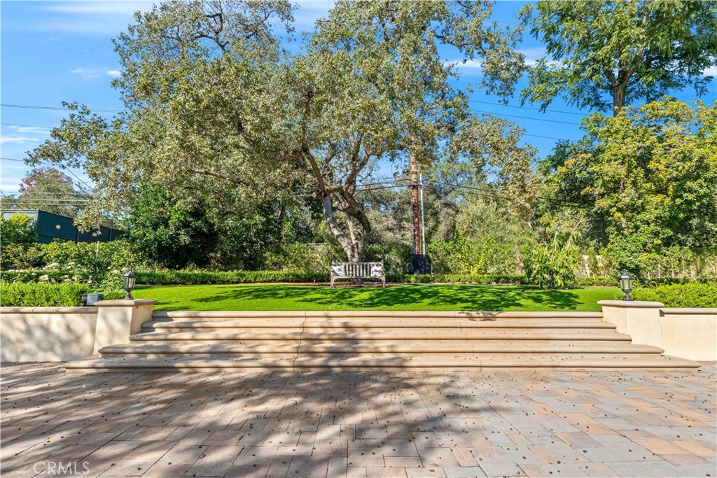 911 Hampton Road Arcadia, CA 91006 - Photo 59 of 73 a view of a road and a yard