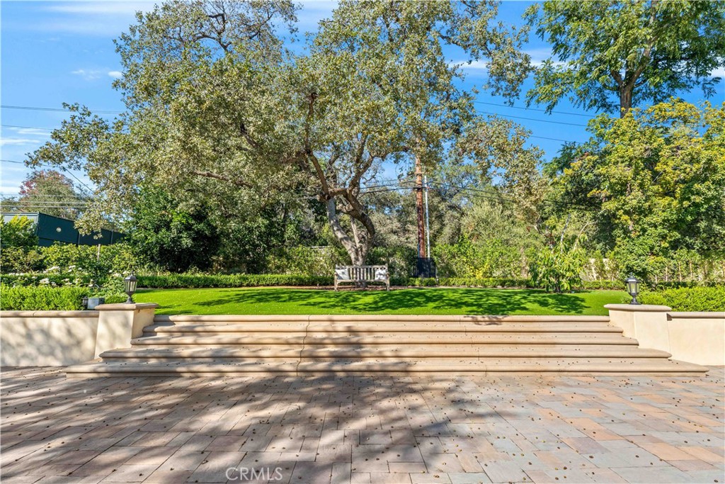 911 Hampton Road Arcadia, CA 91006 - Photo 66 of 73 a view of a road and a yard