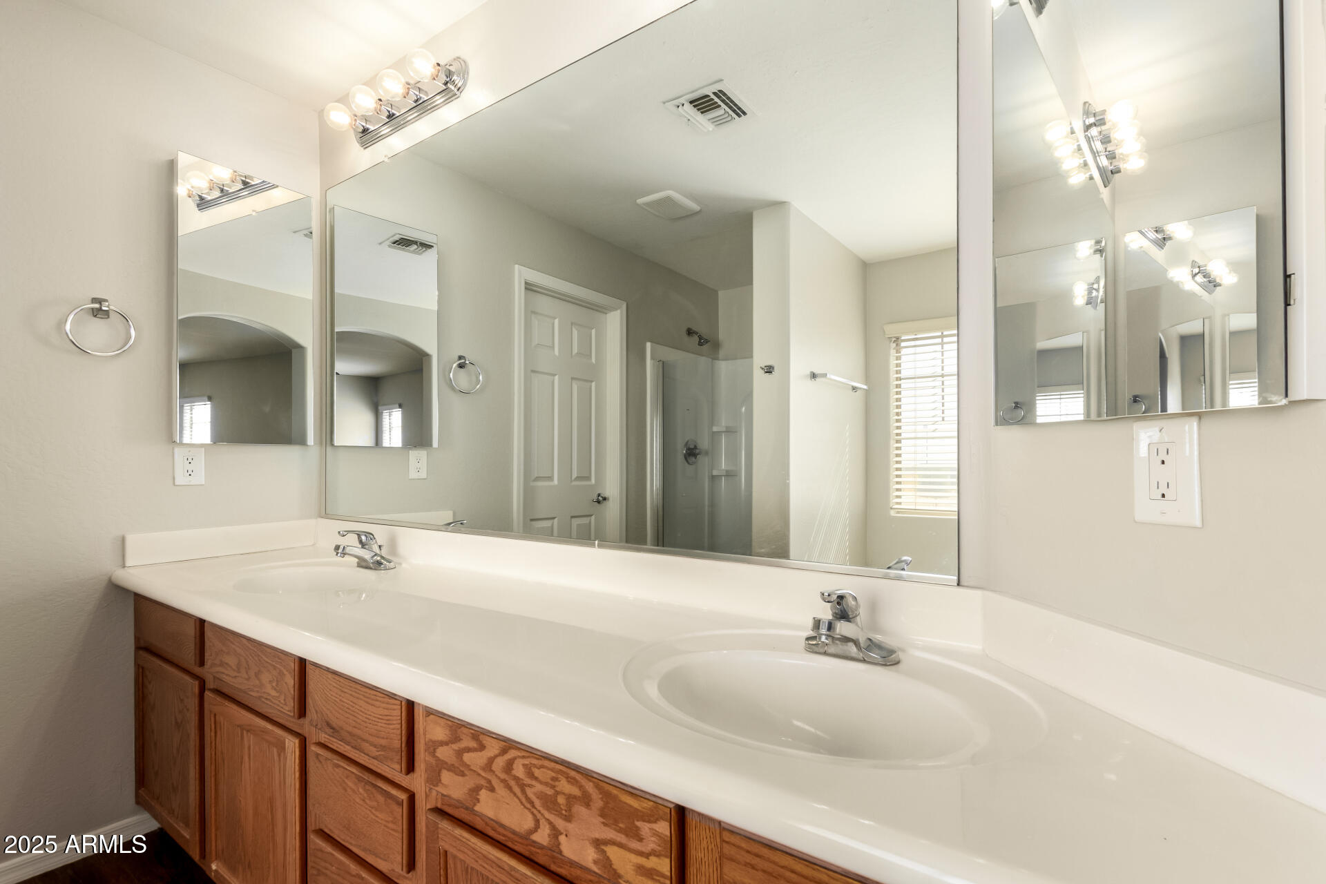 4675 East Olney Avenue Gilbert, AZ 85234 - Photo 16 of 39 18 - Olney 4675