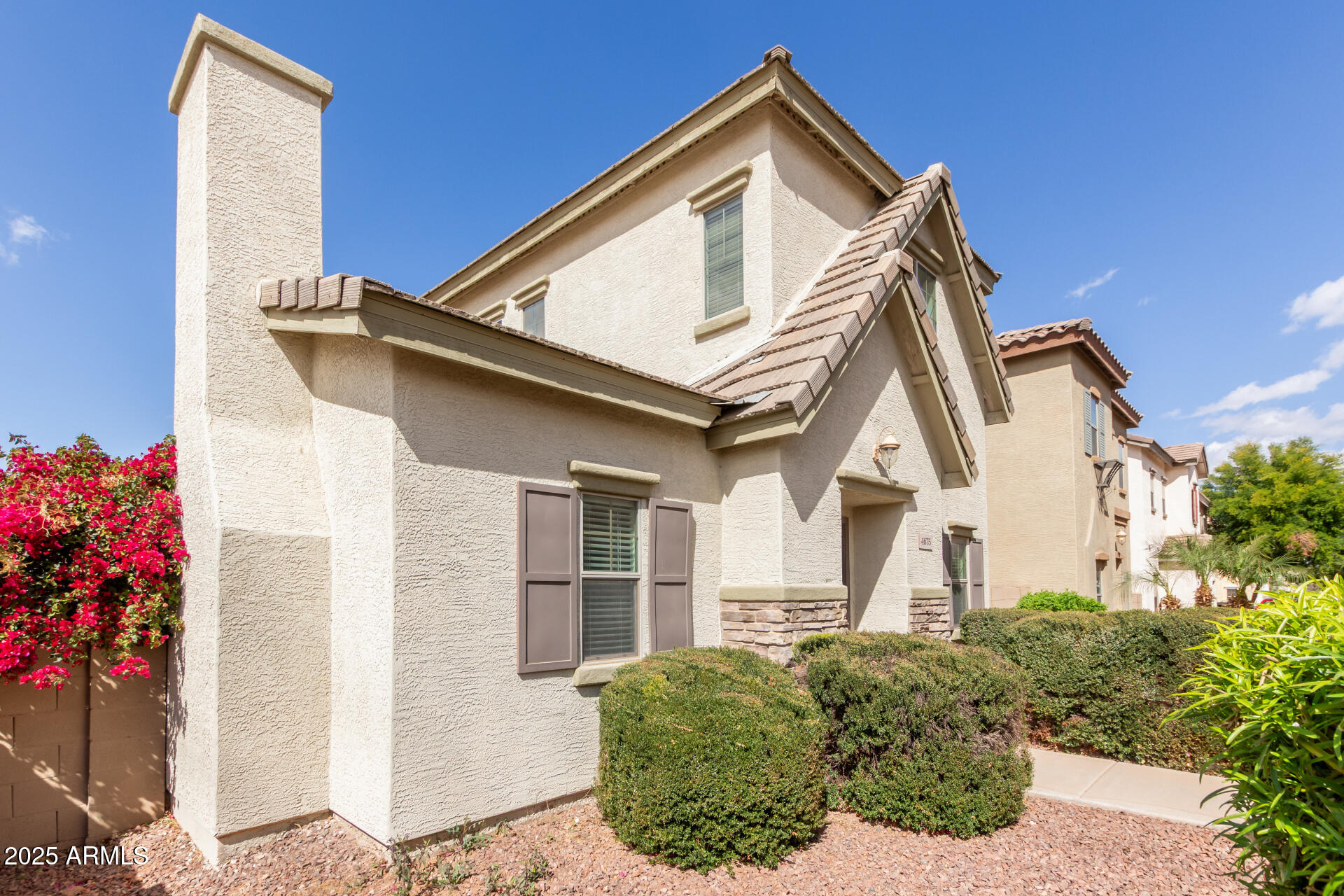 4675 East Olney Avenue Gilbert, AZ 85234 - Photo 2 of 39 02 - Olney 4675