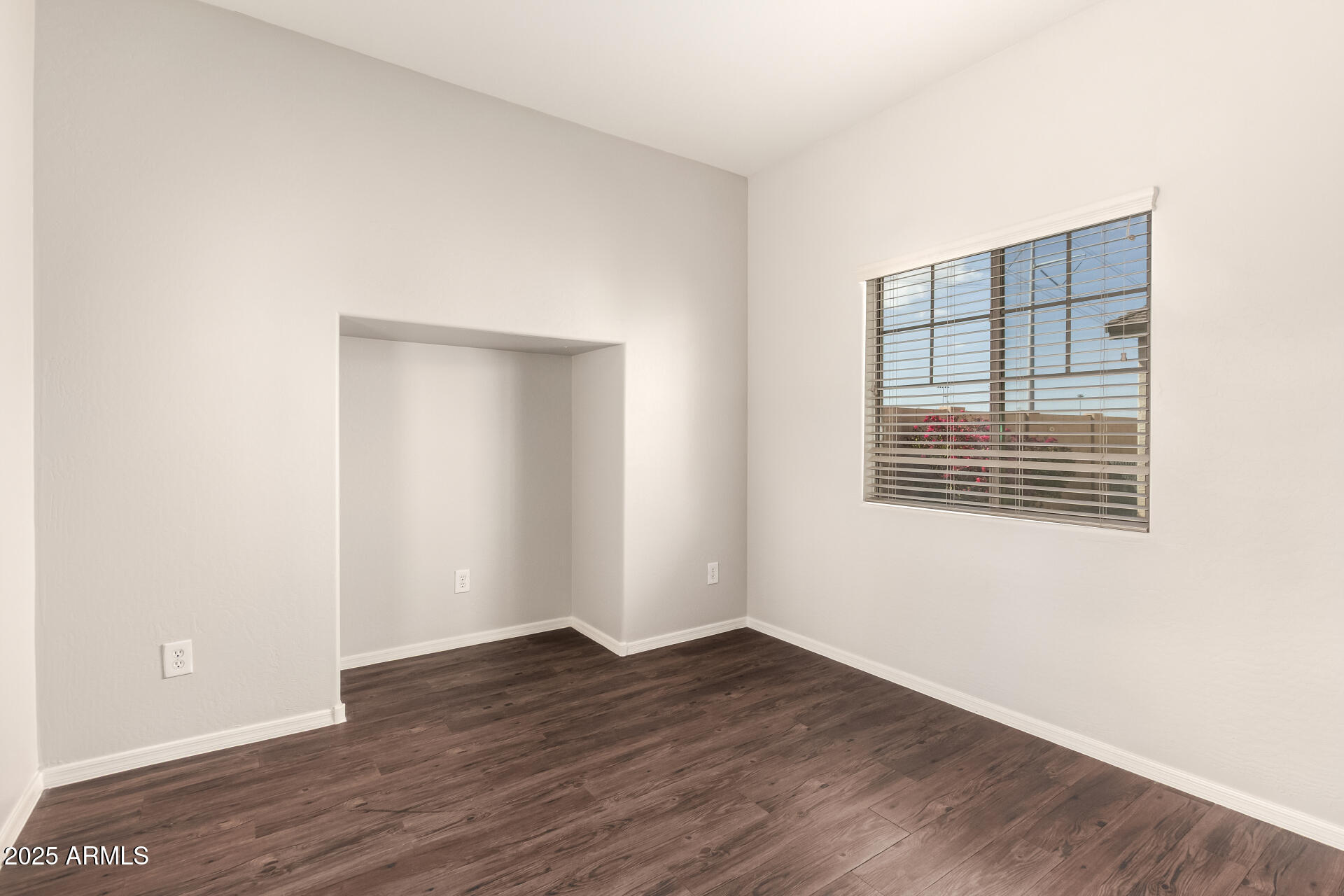 4675 East Olney Avenue Gilbert, AZ 85234 - Photo 4 of 39 05 - Olney 4675