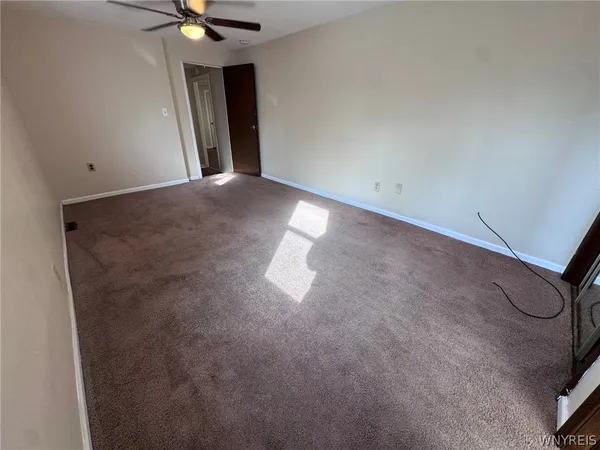 $975 | 10761 Main Street, Unit 2, Clarence, NY 14031