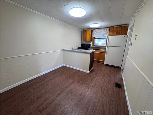 $975 | 10761 Main Street, Unit 2, Clarence, NY 14031