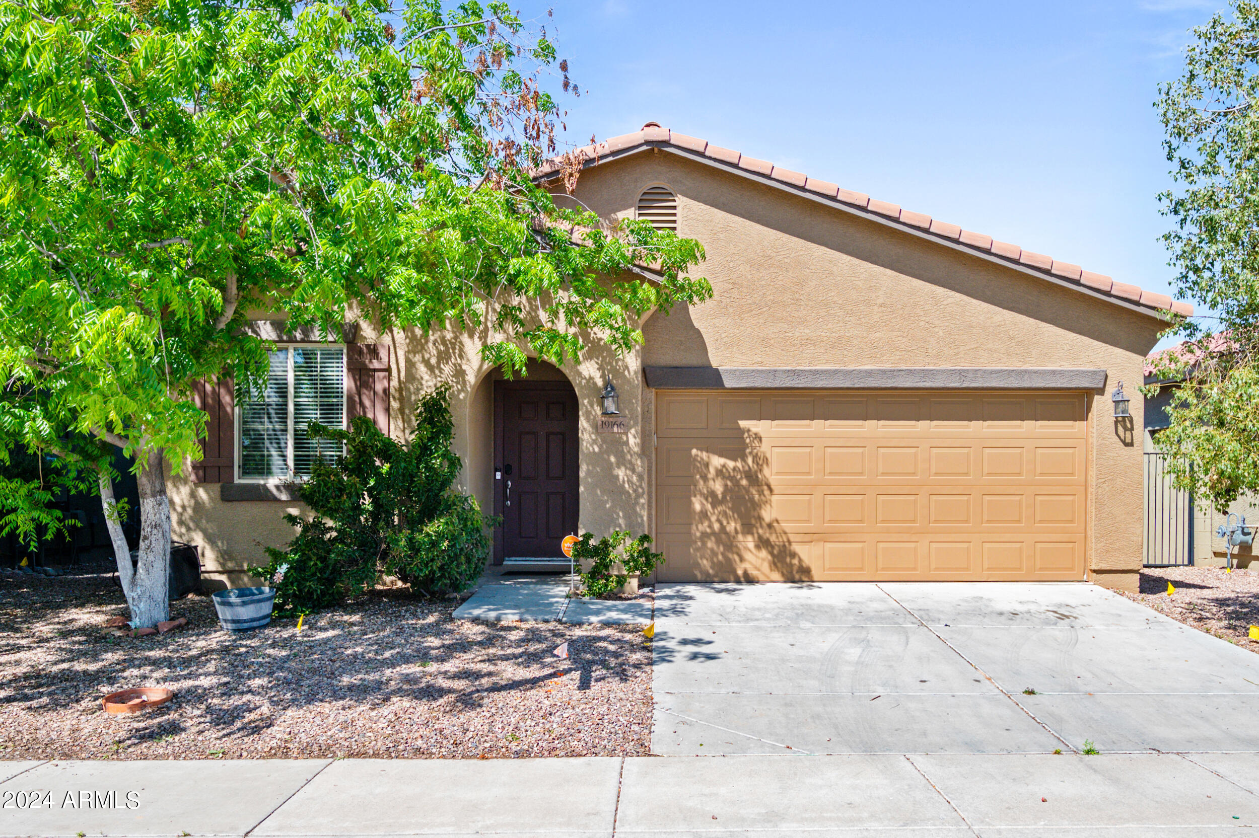 19166 North Lariat Road Maricopa, AZ 85138 - Photo 3 of 19 Front