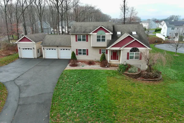 $885,000 | 18 Honey Lane, Southington, CT 06489