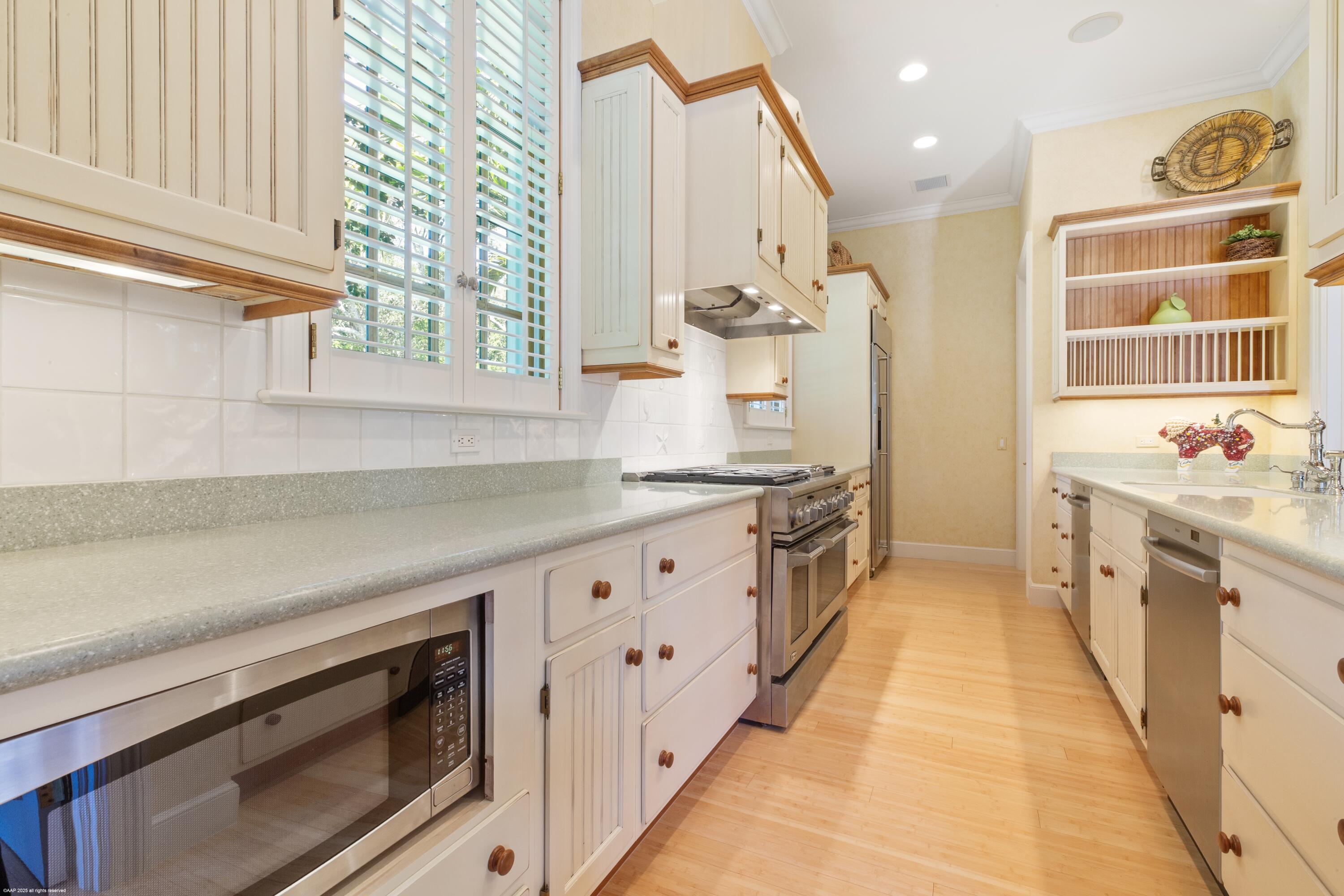 398 South Beach Road Jupiter Island, FL 33455 - Photo 47 of 94 398 South Beach Rd 062