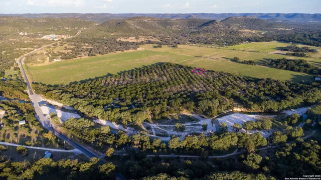 $615,000 | 370 Johnny Seibert, Rio Frio, TX 78873