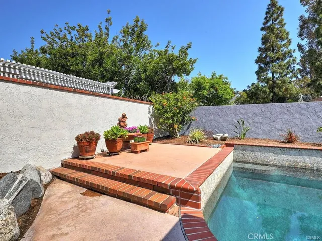 $1,590,000 | 25152 Mammoth Circle, Lake Forest, CA 92630