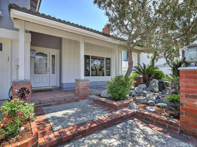 $1,590,000 | 25152 Mammoth Circle, Lake Forest, CA 92630