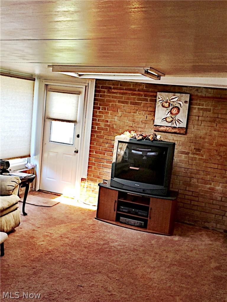 16530 Munn Road, Unit 7 Cleveland, OH 44111 - Photo 14 of 24 Gallery Image 14