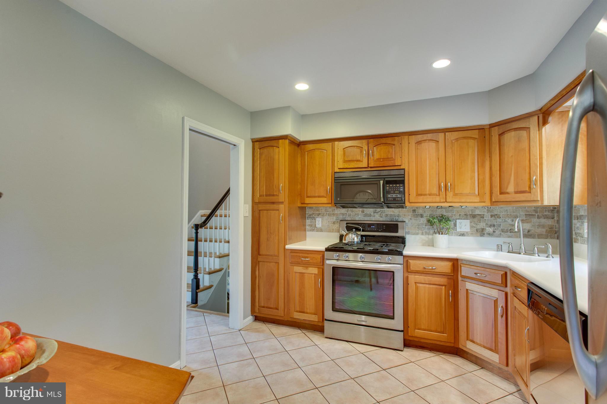 8735 Fort Hunt Road Alexandria, VA 22308 - Photo 12 of 30 Gorgeous kitchen features SS appliances