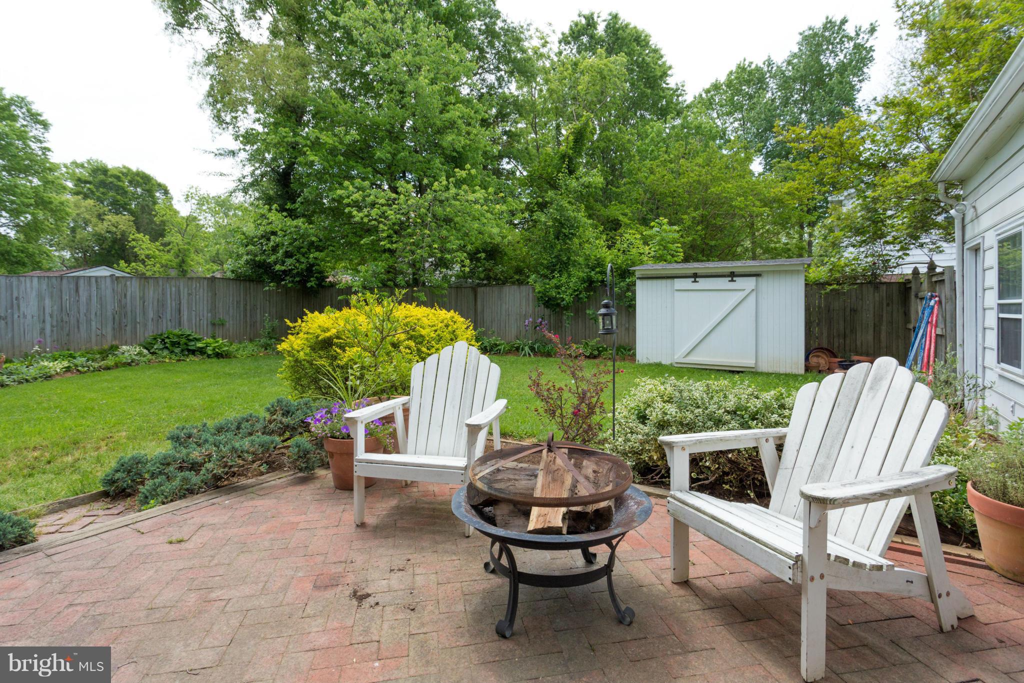8735 Fort Hunt Road Alexandria, VA 22308 - Photo 25 of 30 Lush lawn and gorgeous landscaping