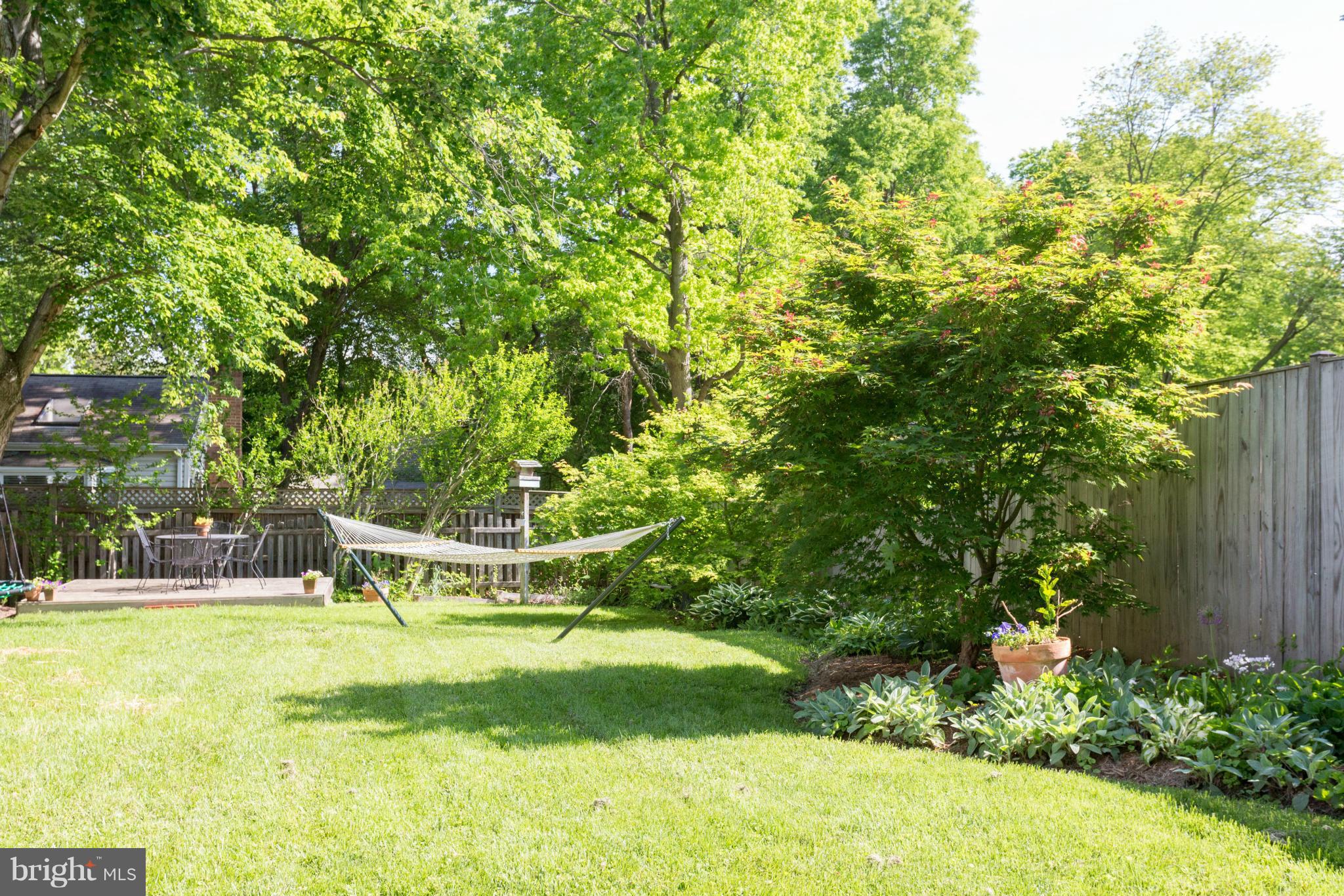 8735 Fort Hunt Road Alexandria, VA 22308 - Photo 28 of 30 Picture summer days in the tranquil backyard