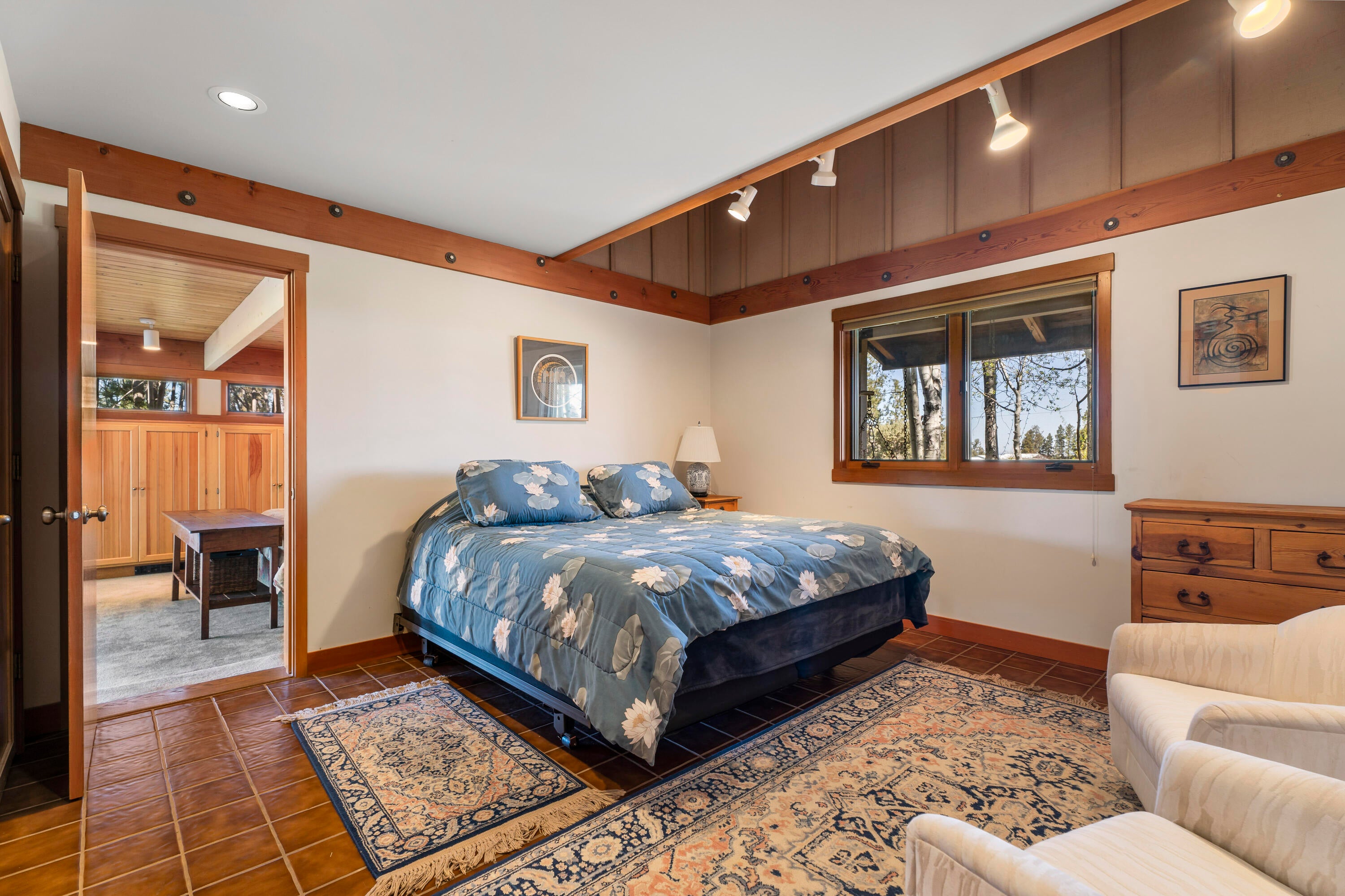 20875 Sholes Road Bend, OR 97702 - Photo 25 of 88 28-Bedroom