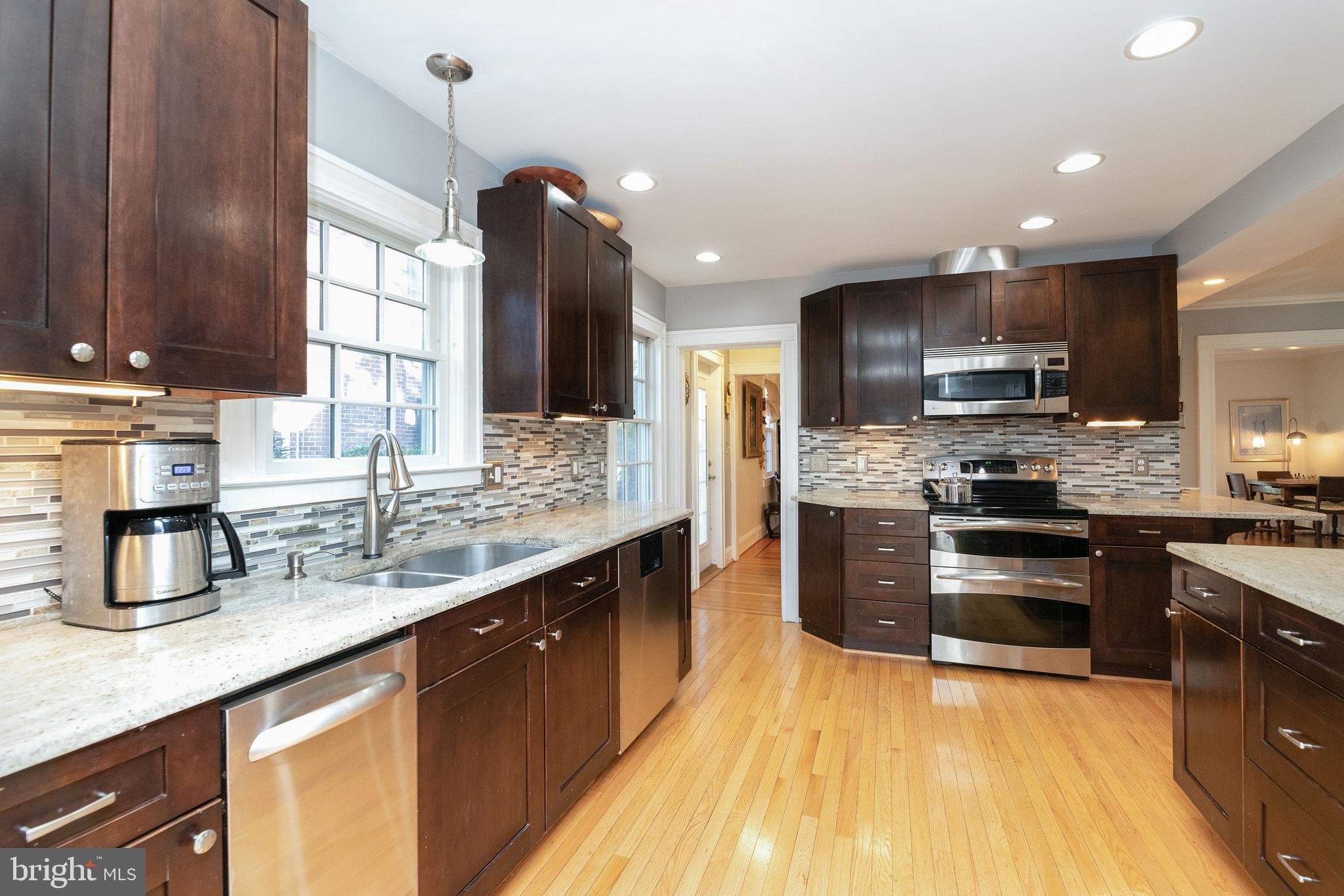 6910 Copeleigh Road Baltimore, MD 21212 - Photo 11 of 51 Kitchen