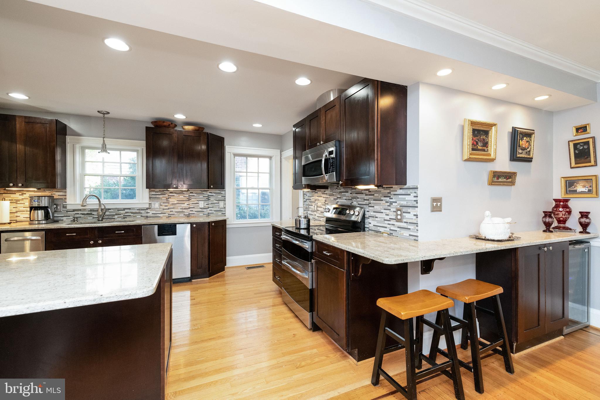 6910 Copeleigh Road Baltimore, MD 21212 - Photo 10 of 51 Kitchen