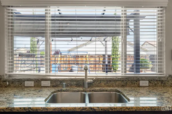 $439,950 | Undisclosed Address, Shafter, CA 93263