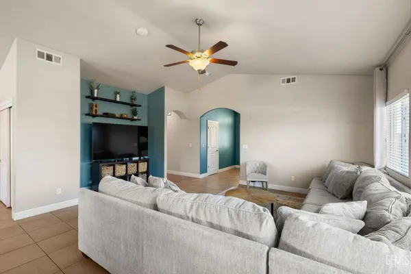$439,950 | Undisclosed Address, Shafter, CA 93263