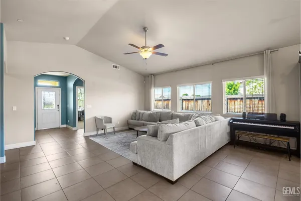 $439,950 | Undisclosed Address, Shafter, CA 93263