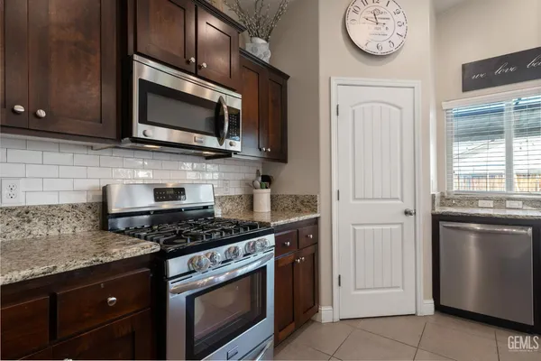 $439,950 | Undisclosed Address, Shafter, CA 93263