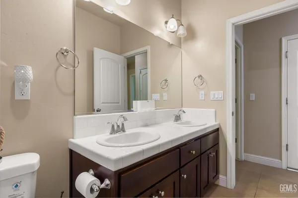 $439,950 | Undisclosed Address, Shafter, CA 93263