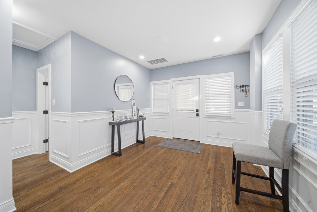 314 North Kinzie Street Thornton, IL 60476 - Photo 2 of 33