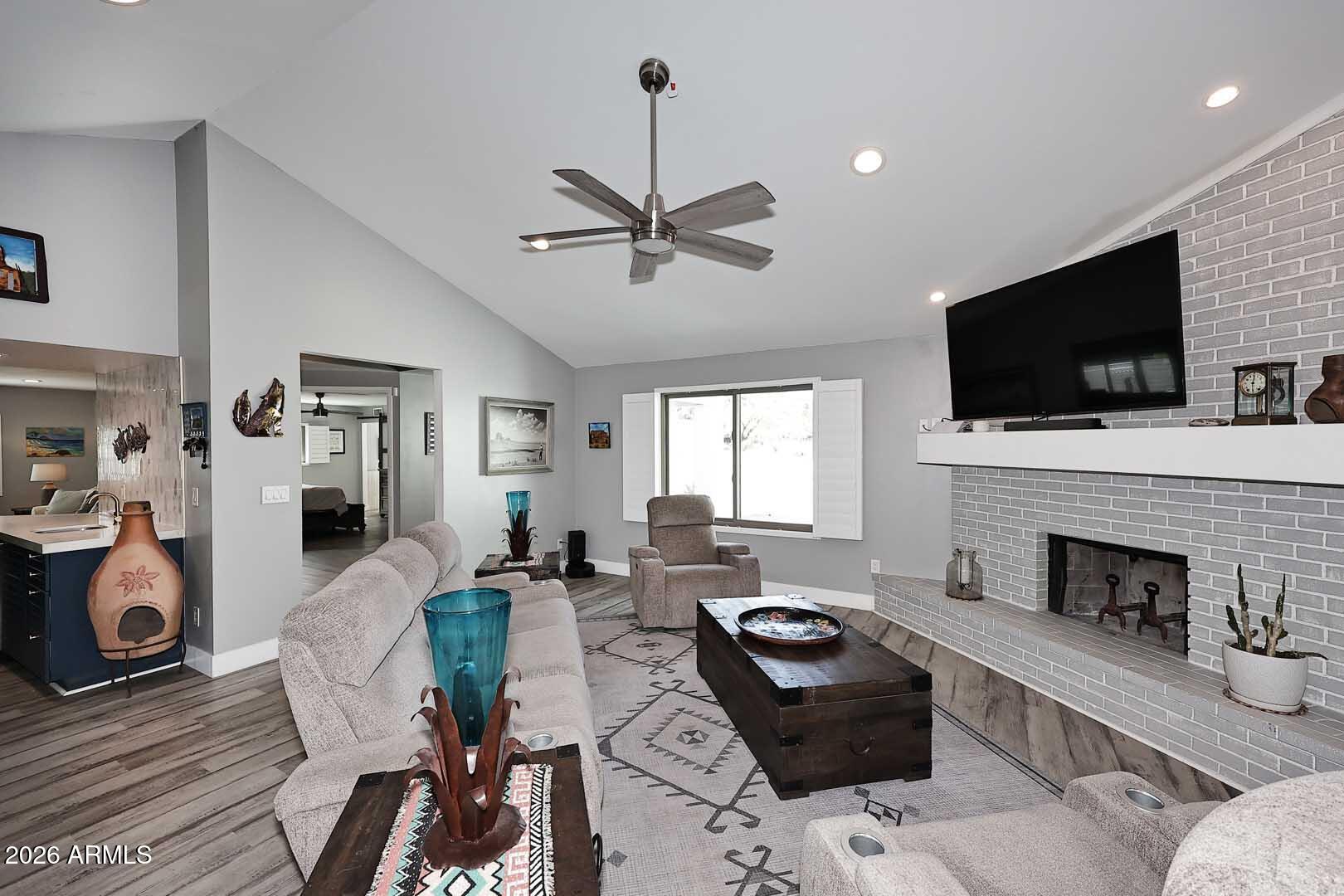 4641 East Mountain View Road Phoenix, AZ 85028 - Photo 15 of 43 Family Room2