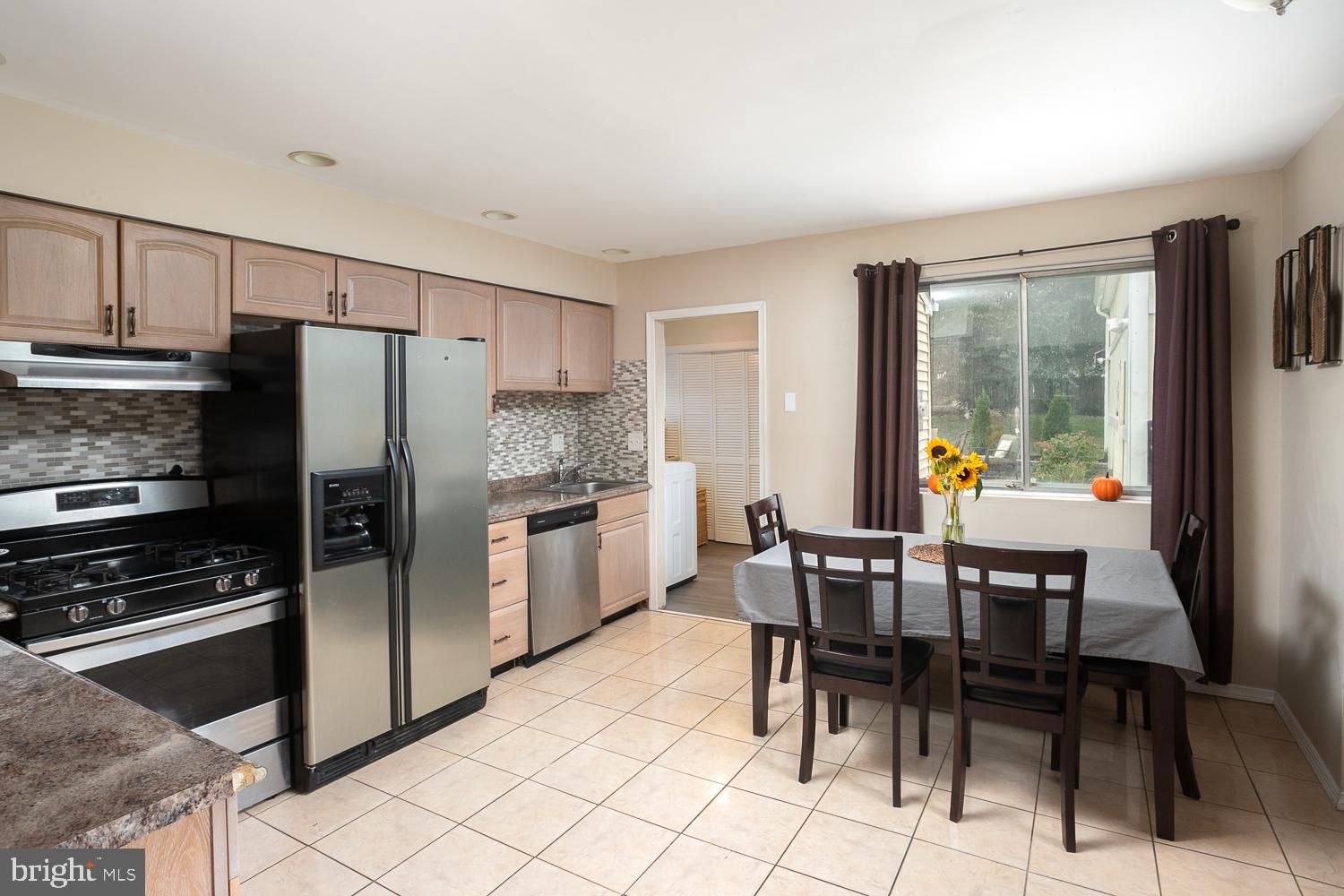 44 Linden Road Burlington, NJ 08016 - Photo 13 of 27