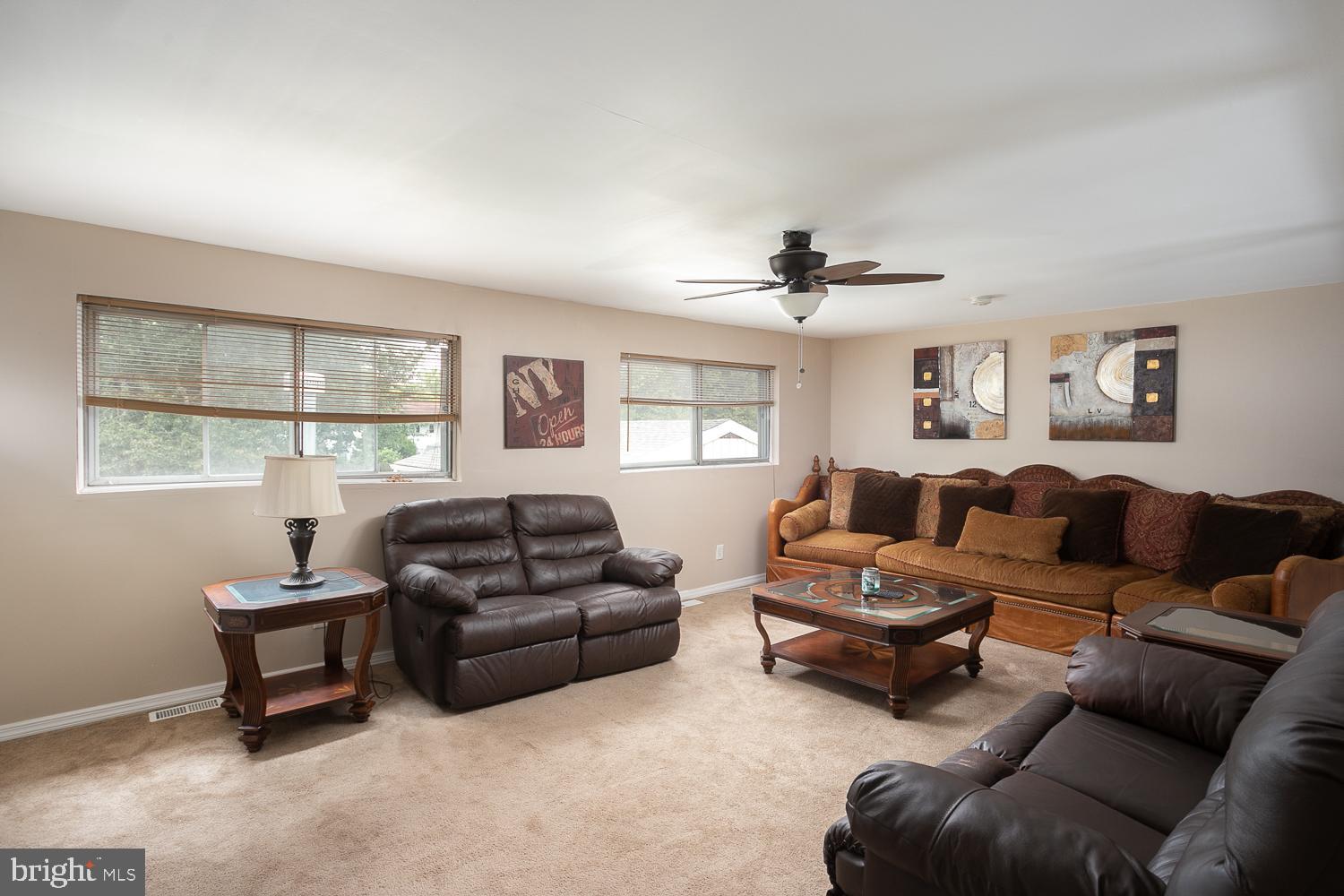 44 Linden Road Burlington, NJ 08016 - Photo 8 of 27