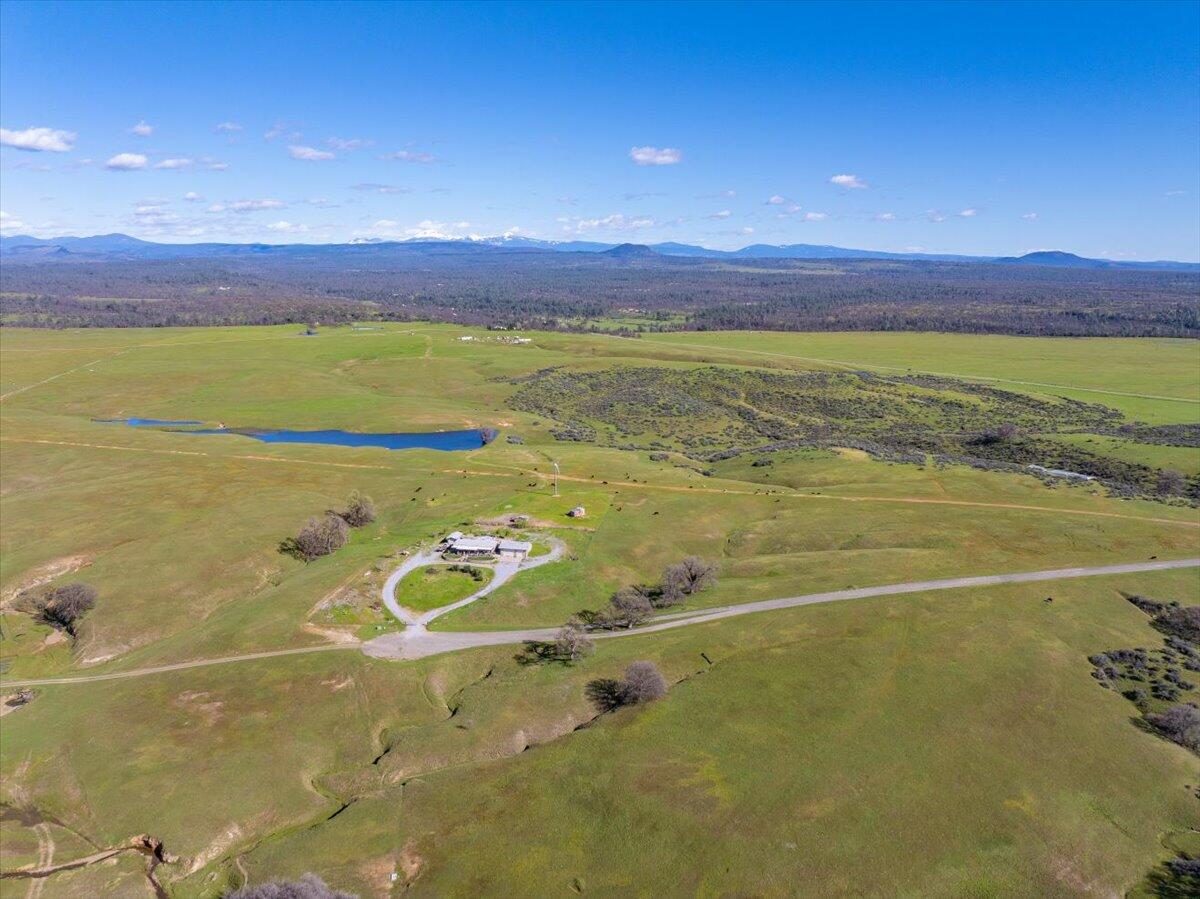 23504 Dersch Road Anderson, CA 96007 - Photo 43 of 54 a view of an ocean and a mountain
