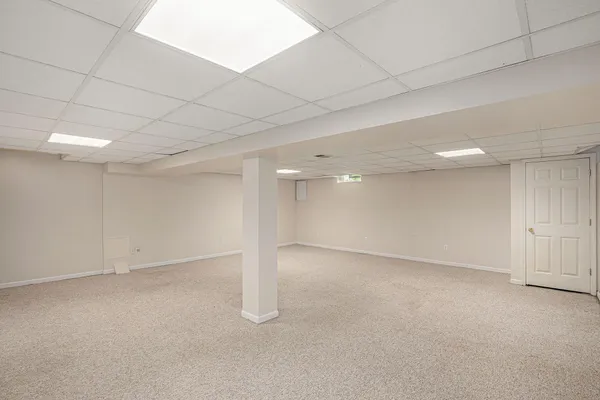 $254,900 | 26430 Sanajo Court, Unit 20, New Baltimore, MI 48051