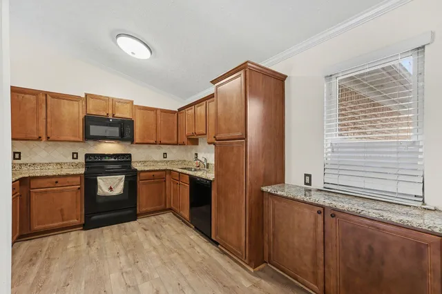 $254,900 | 26430 Sanajo Court, Unit 20, Chesterfield, MI 48051