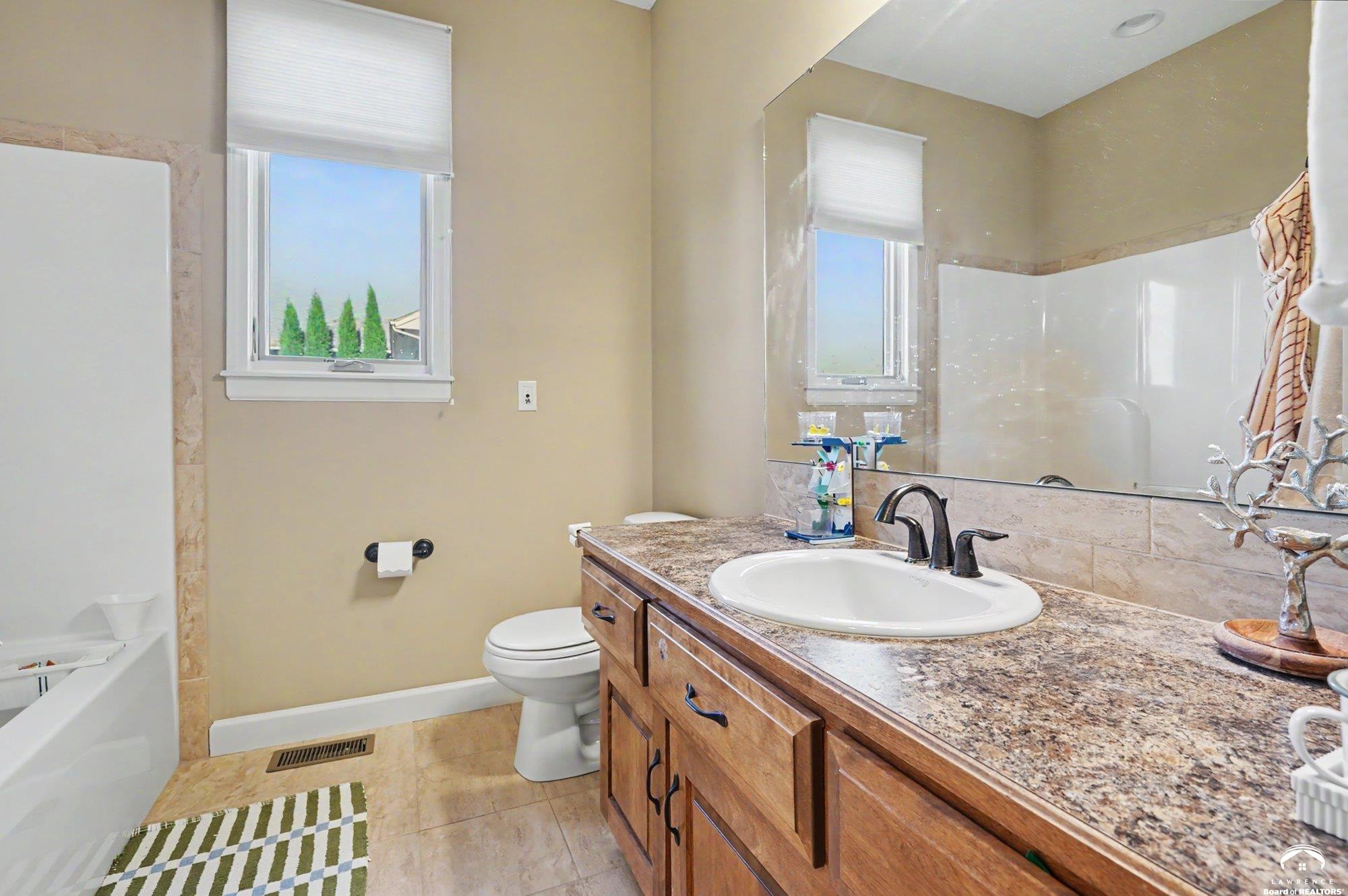 6205 Crystal Lane Lawrence, KS 66049 - Photo 13 of 29