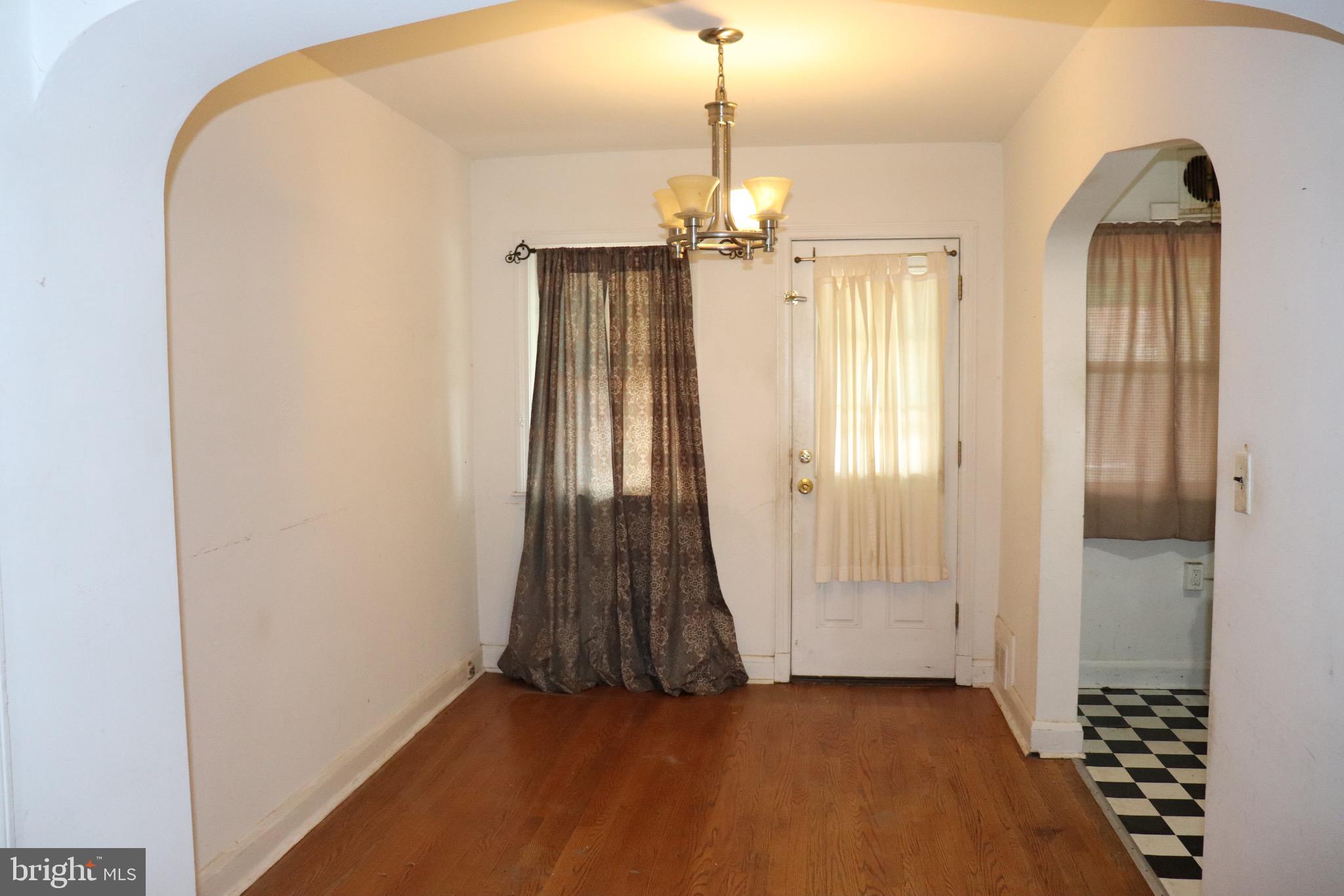 524 Sunset Road Baltimore, MD 21223 - Photo 5 of 13 Gallery Image 5