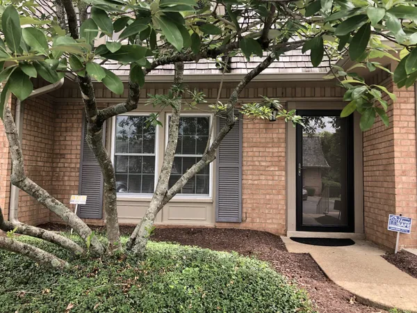 $1,950 | 3000 Hillsboro Pike, Unit 32, Nashville, TN 37215