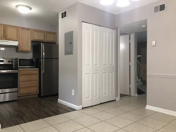 $1,950 | 3000 Hillsboro Pike, Unit 32, Nashville, TN 37215