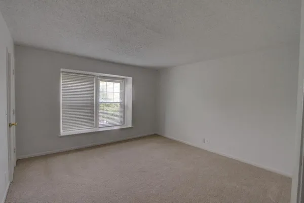 $1,950 | 3000 Hillsboro Pike, Unit 32, Nashville, TN 37215