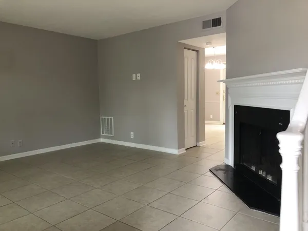 $1,950 | 3000 Hillsboro Pike, Unit 32, Nashville, TN 37215