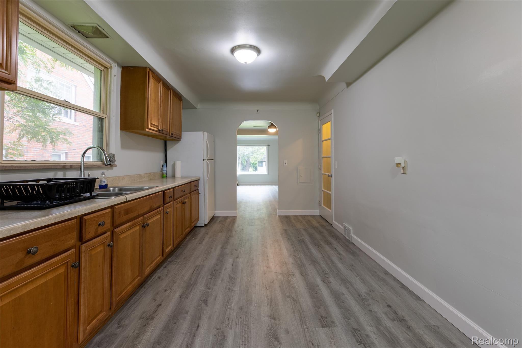 21168 Doepfer Road Warren, MI 48091 - Photo 14 of 16 9X1A7494-HDR.jpg