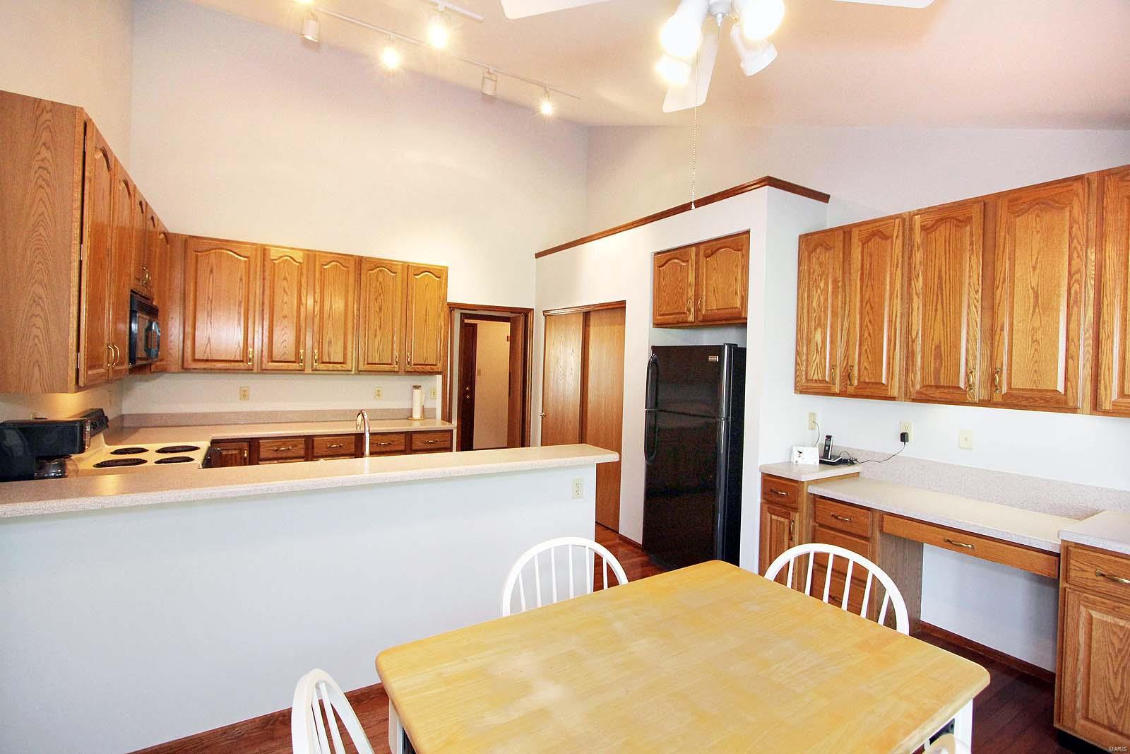 5886 Wells Road St. Louis, MO 63128 - Photo 12 of 40 Gallery Image 12