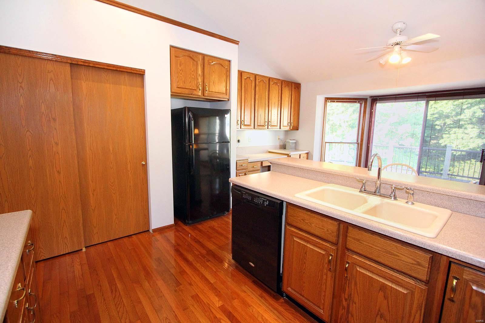 5886 Wells Road St. Louis, MO 63128 - Photo 15 of 40 Gallery Image 15