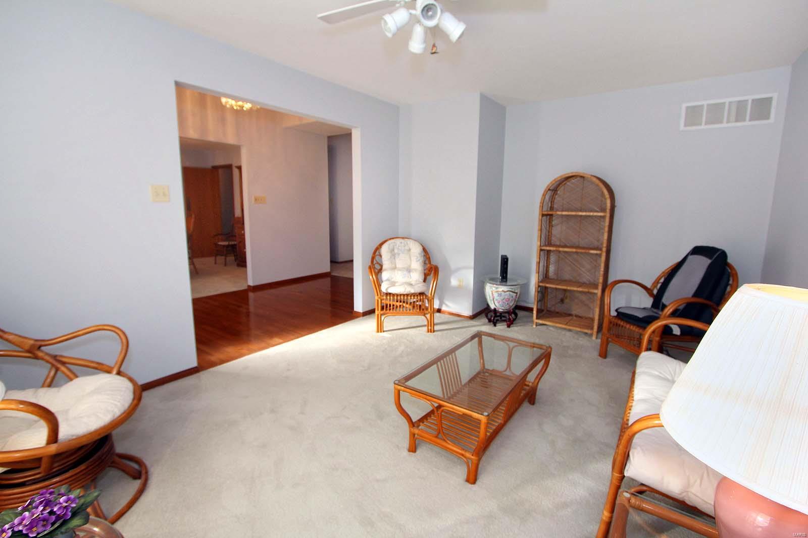 5886 Wells Road St. Louis, MO 63128 - Photo 17 of 40 Gallery Image 17
