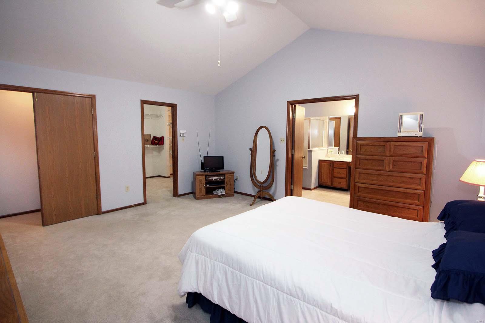 5886 Wells Road St. Louis, MO 63128 - Photo 22 of 40 Gallery Image 22