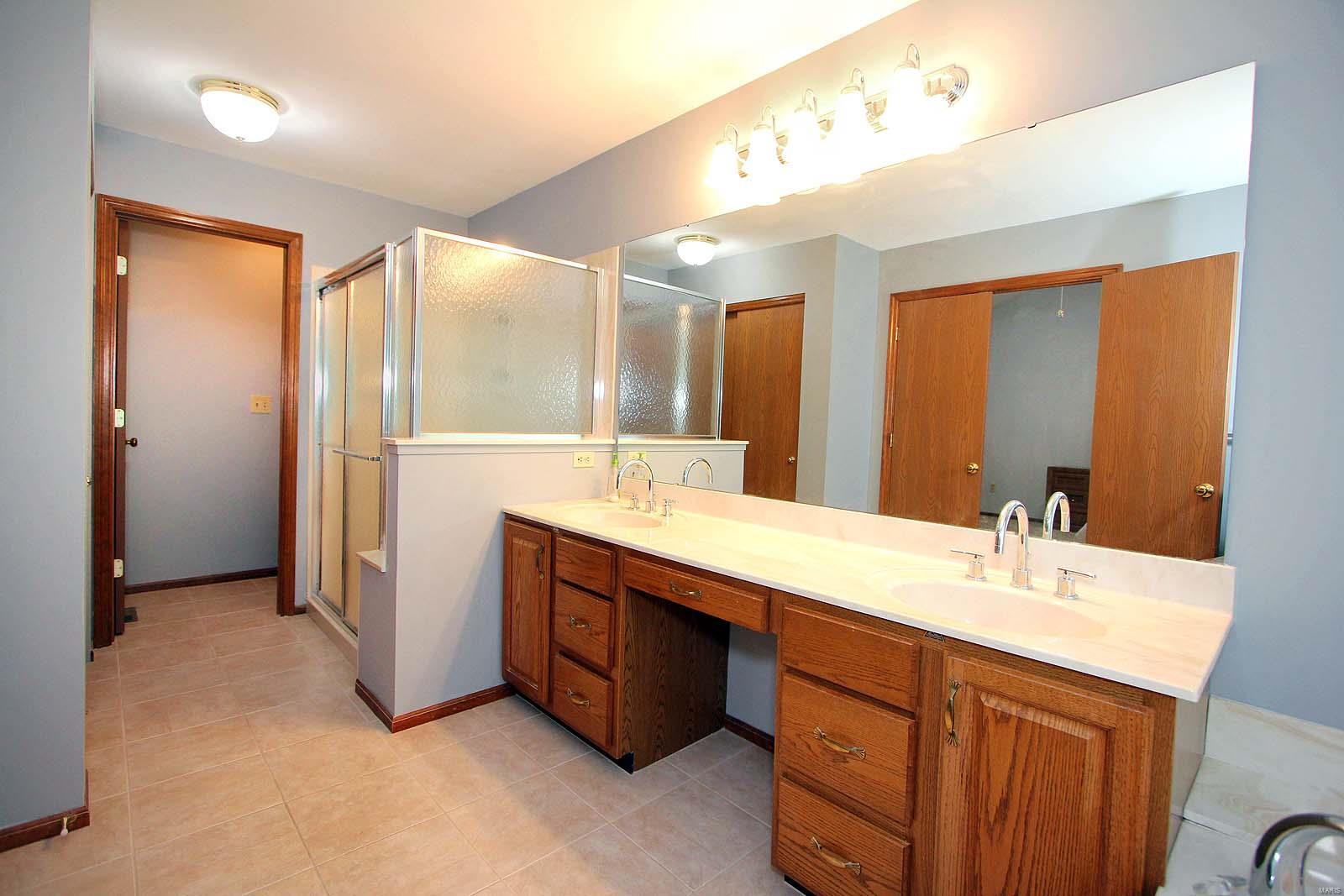 5886 Wells Road St. Louis, MO 63128 - Photo 24 of 40 Gallery Image 24