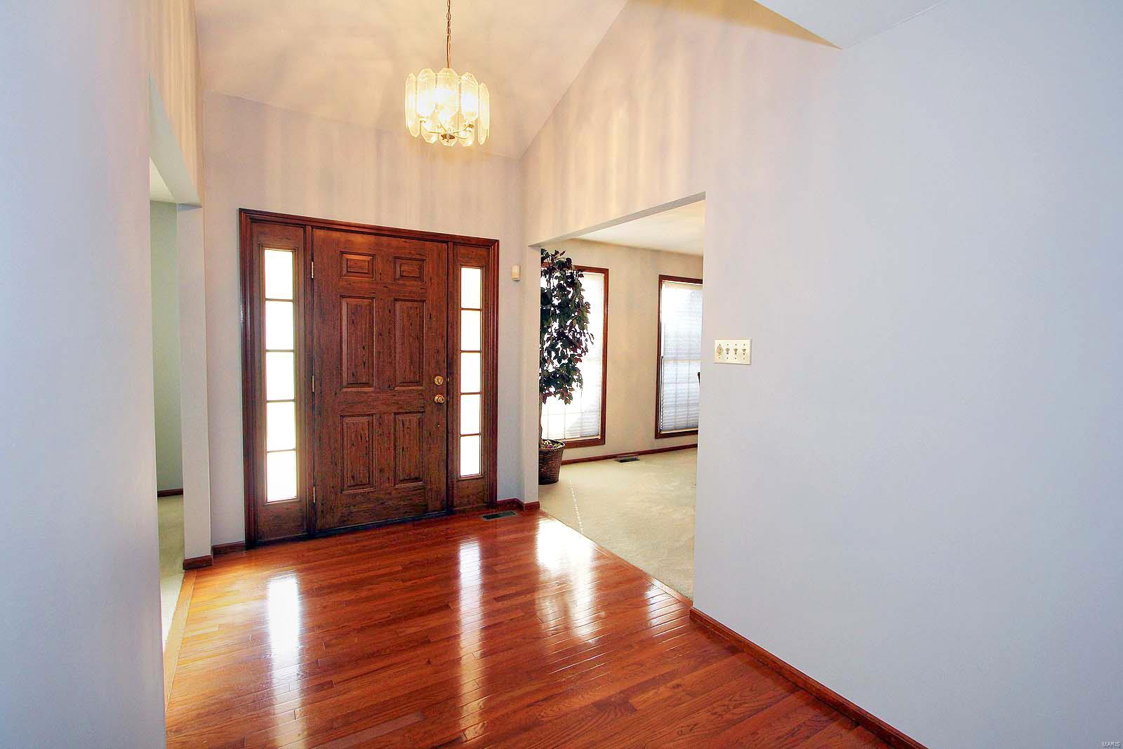 5886 Wells Road St. Louis, MO 63128 - Photo 5 of 40 Gallery Image 5