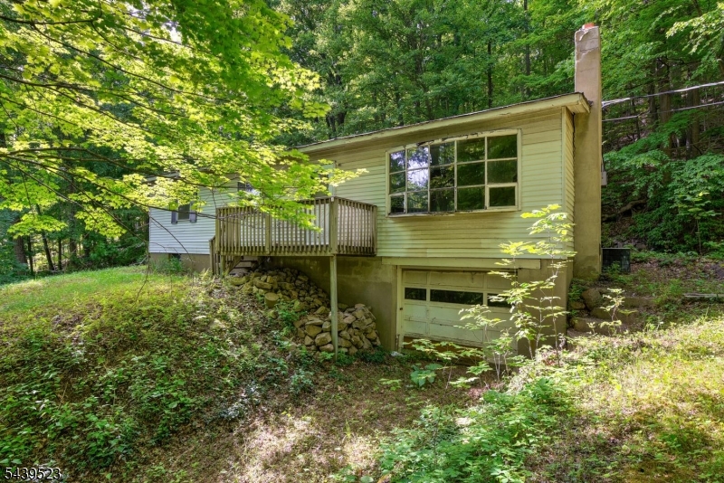 77 Sand Pond Road Hamburg, NJ 07419 - Photo 2 of 44
