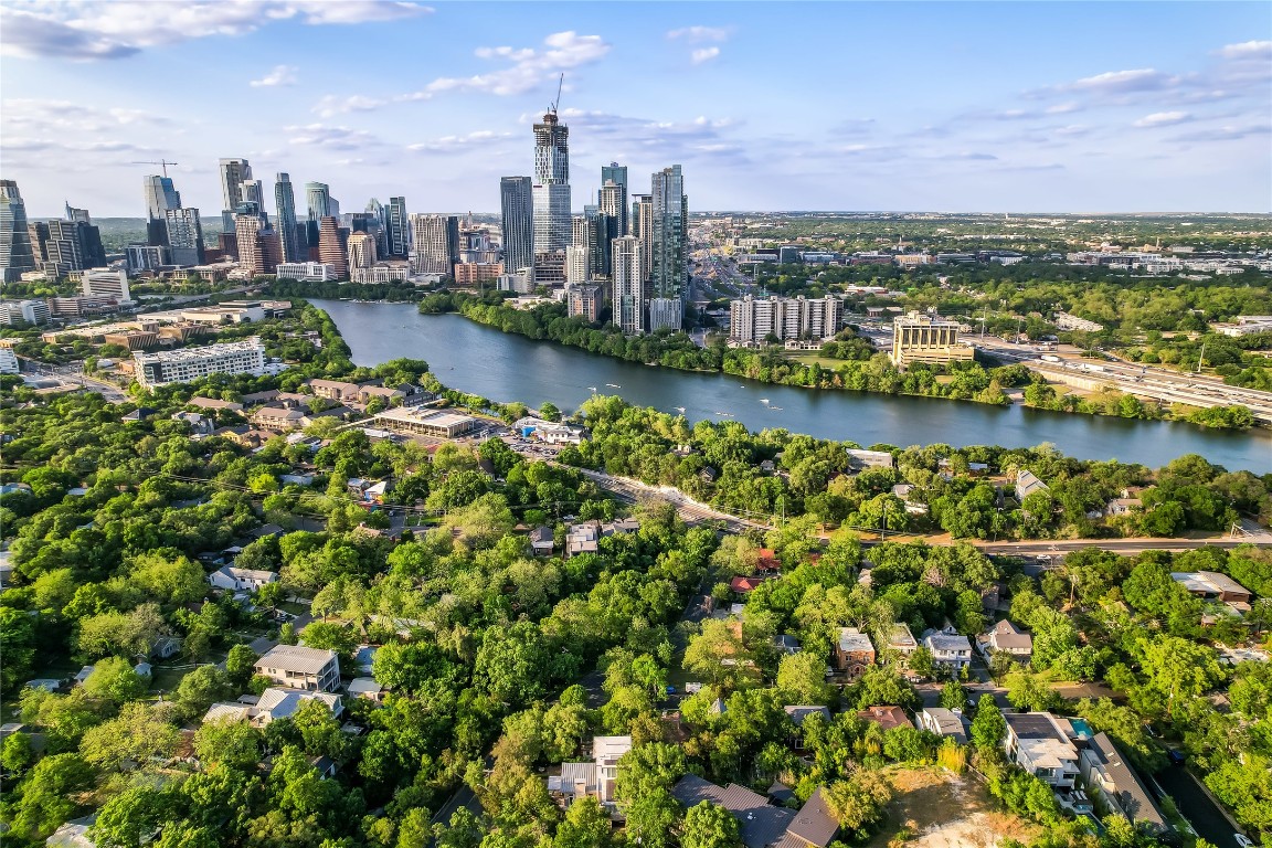 803 Rutherford Place Austin, TX 78704 - Photo 24 of 28 a view of a city