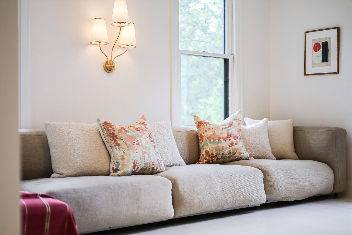 803 Rutherford Place Austin, TX 78704 - Photo 6 of 28 a living room with a couch