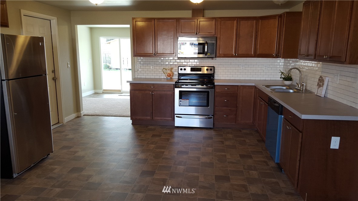 12 Rips Lane Southwest Lakewood, WA 98499 - Photo 8 of 25