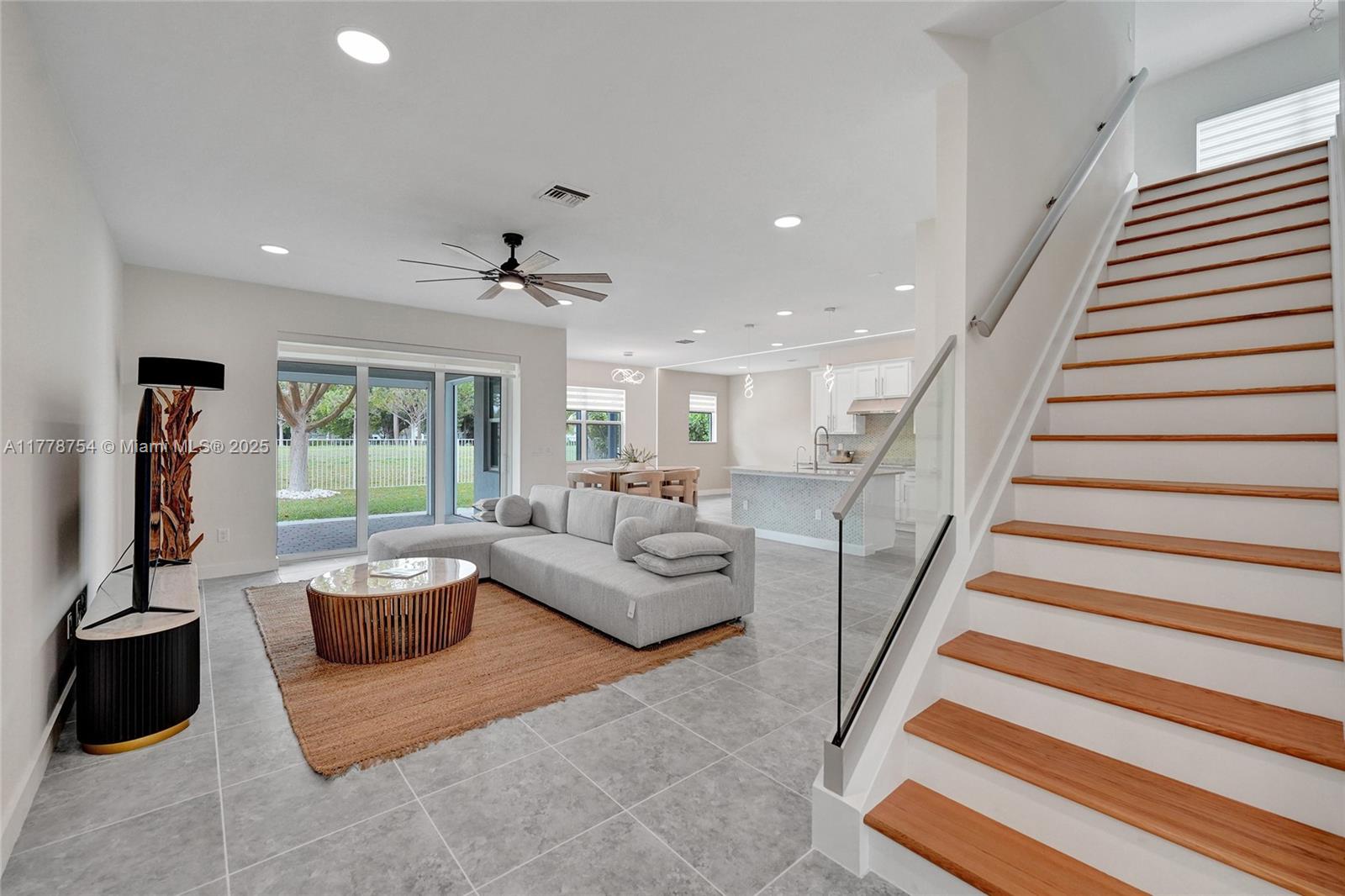 1348 Silk Oak Drive Hollywood, FL 33021 - Photo 11 of 100